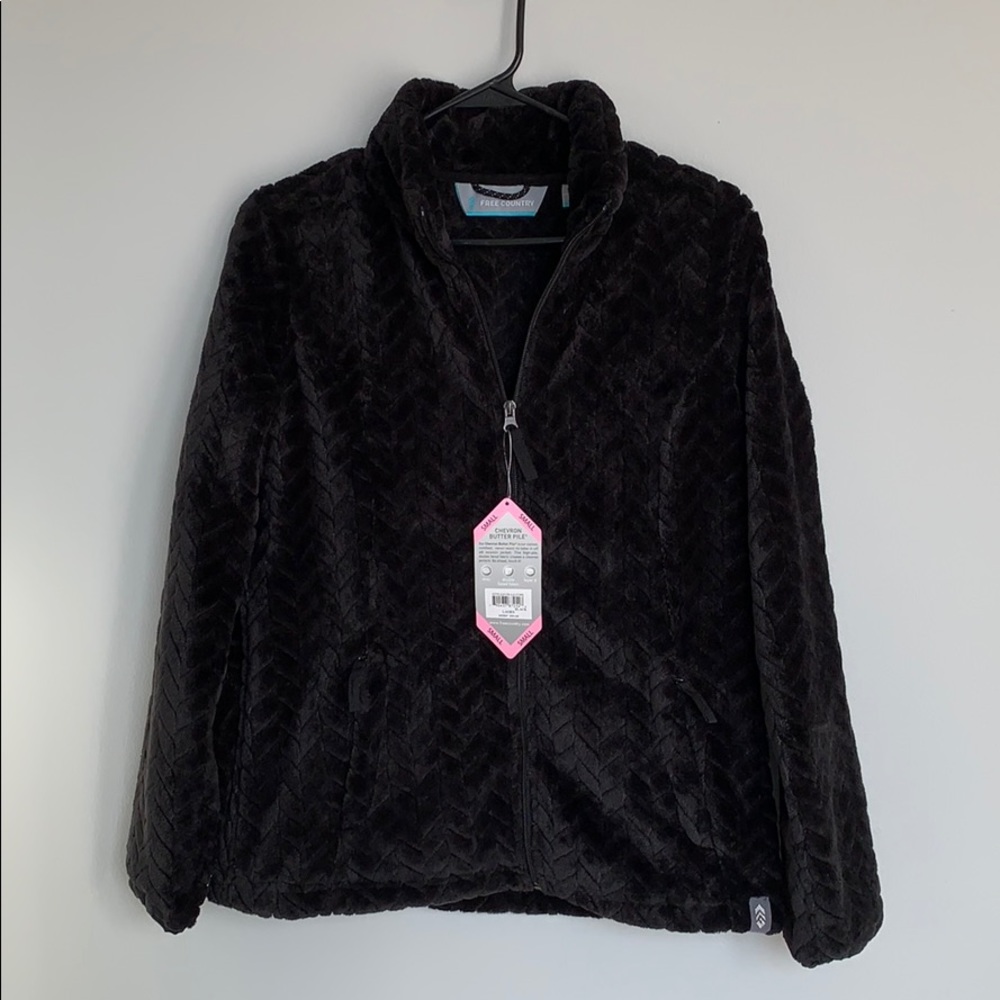 NWT’s Free Country Black Fur Chevron Zip-Up